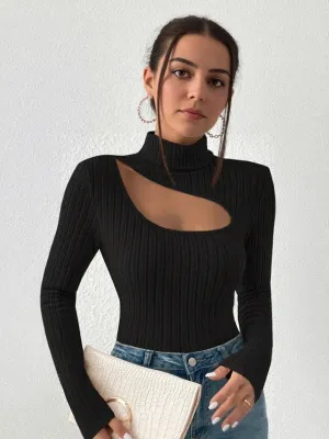Black Key-Hole Neck Top