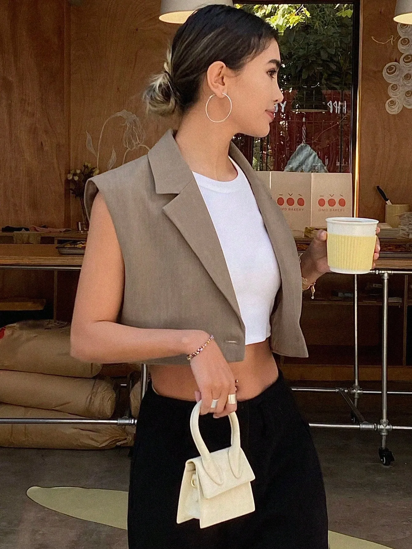 Blazer corto sin mangas para mujer - Cherry Vibes