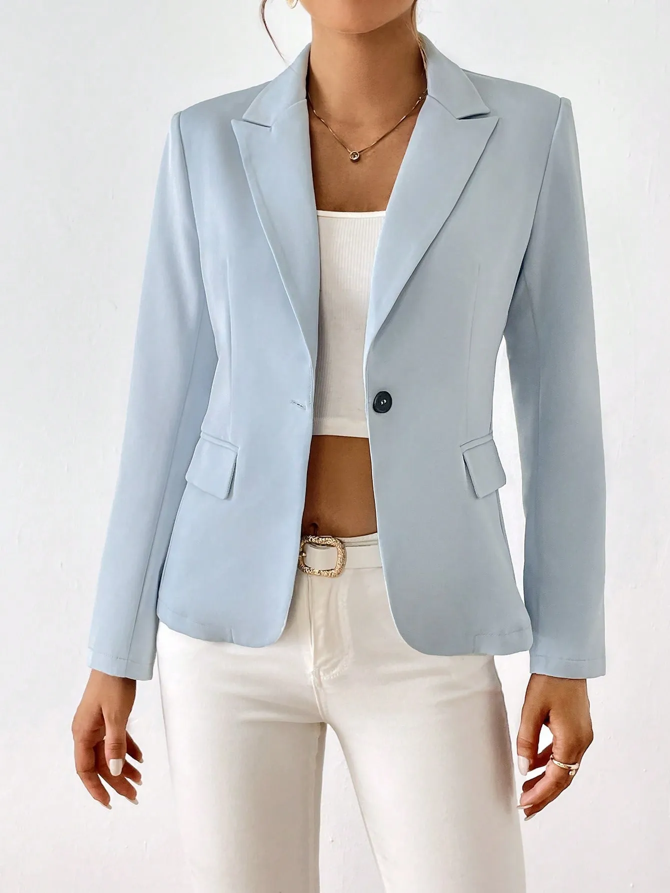 Blazer unicolor con botón de Cherry Vibes en