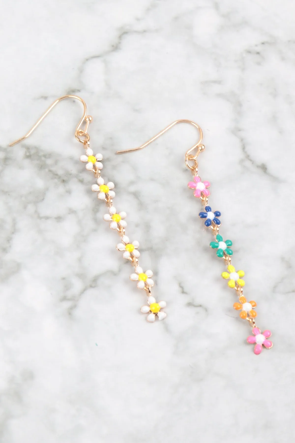 COLOR FLOWER CHAIN DROP BRASS EARRINGS