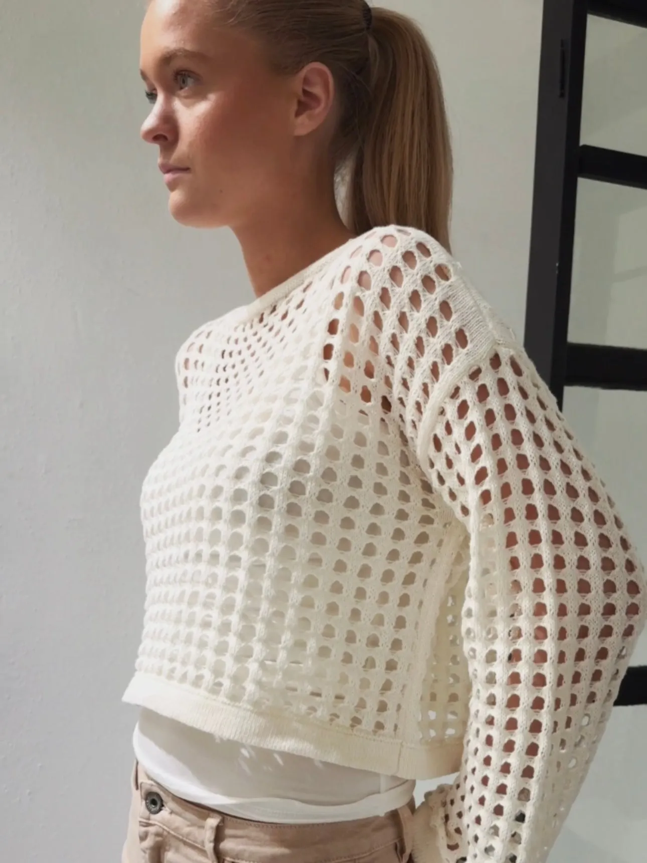 CROPPED NET KNIT - OFF WHITE