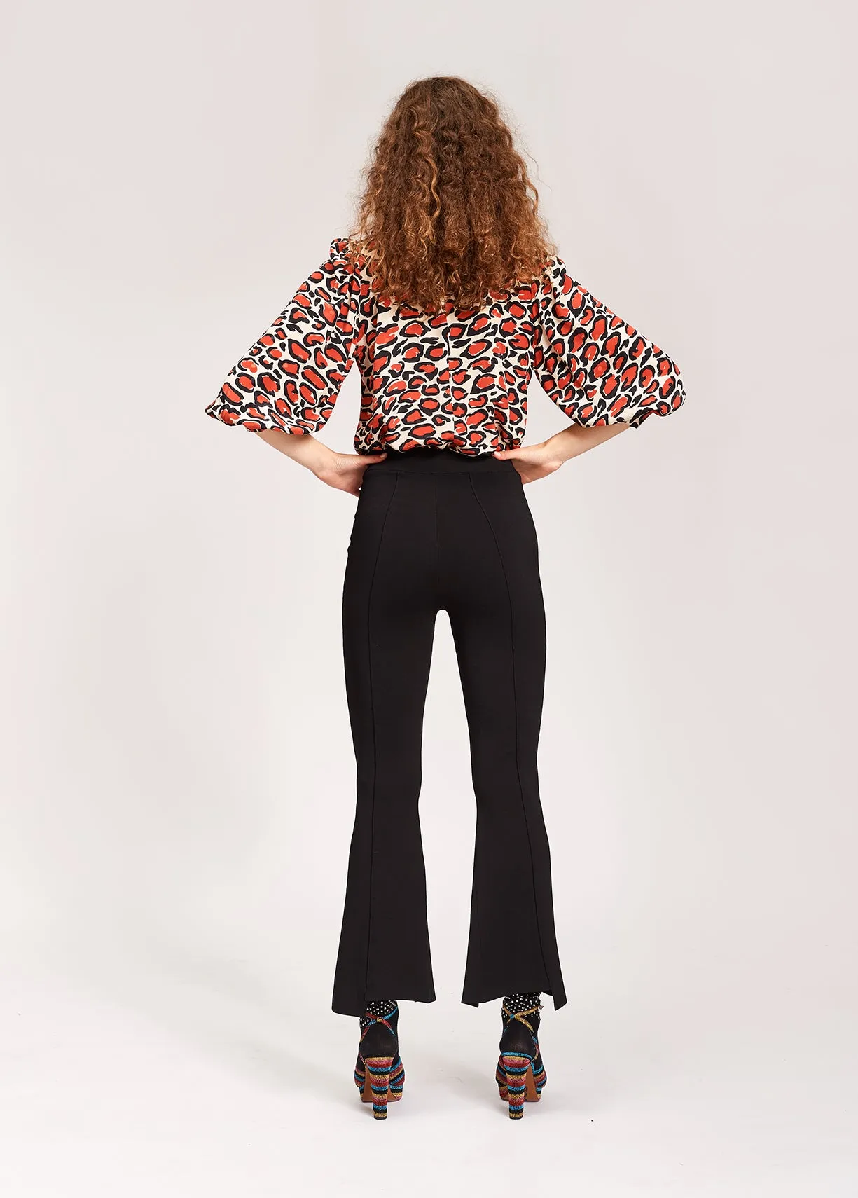 Off-white silk top with stand-up collar and leopard print