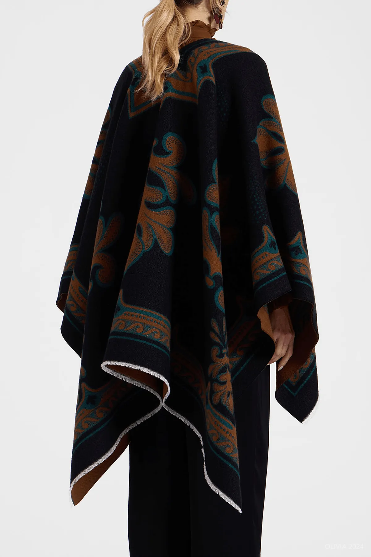 Poncho in Herald Black