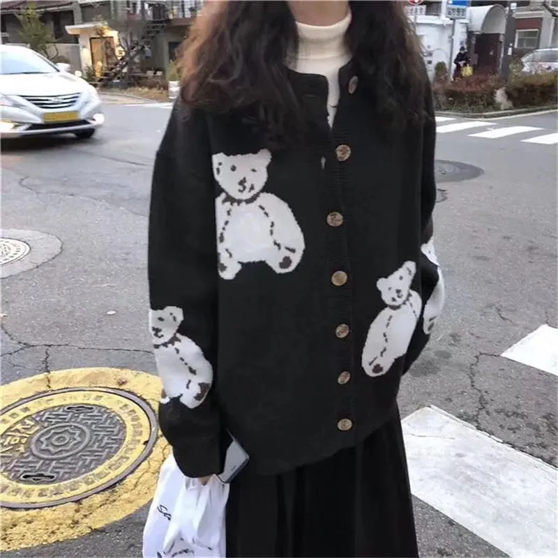 "VINTAGE BEAR" CARDIGAN COAT SWEATER K092513
