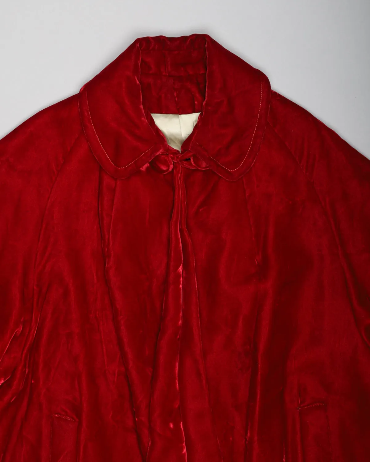 Red Velvet loose fit long sleeved coat