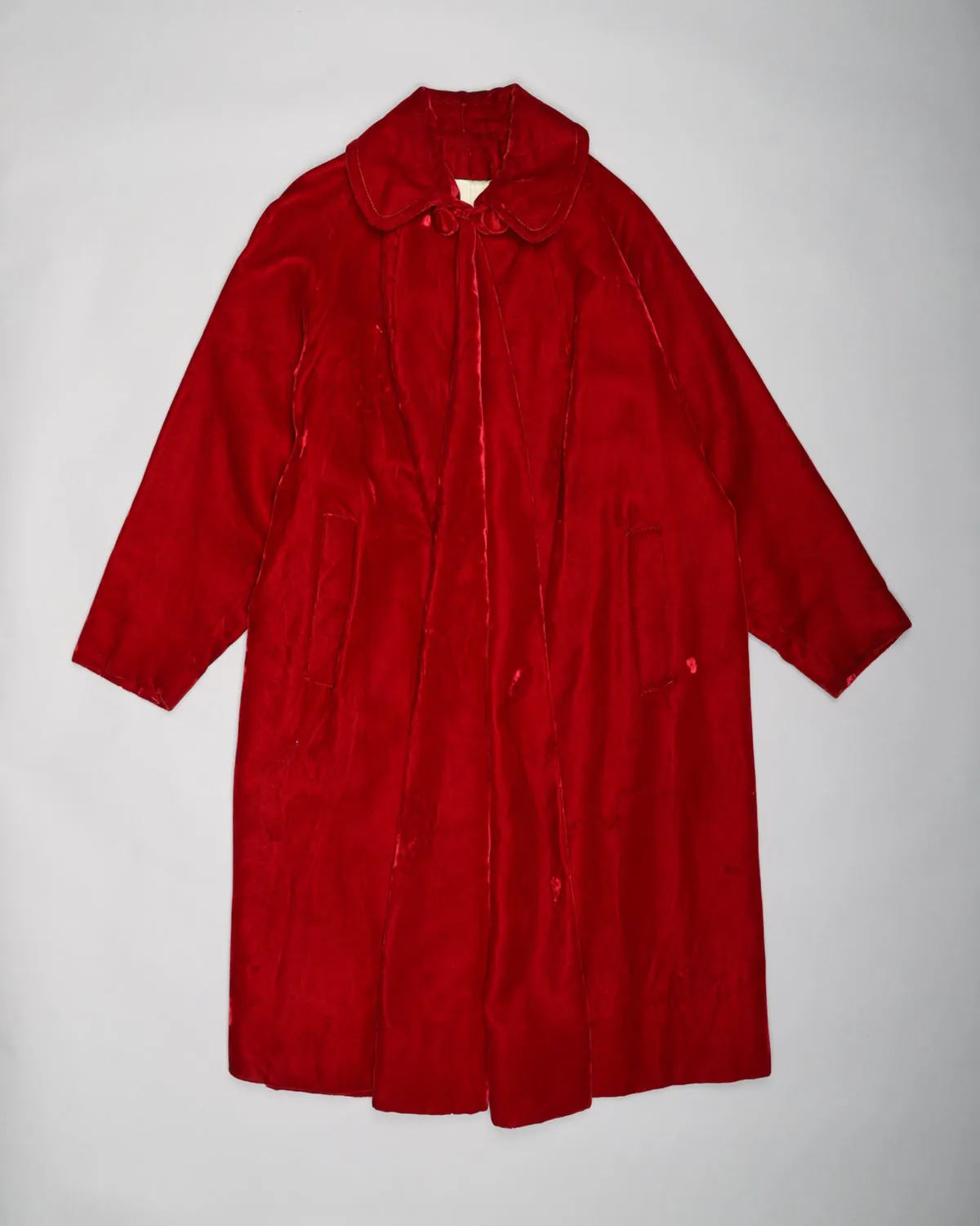 Red Velvet loose fit long sleeved coat