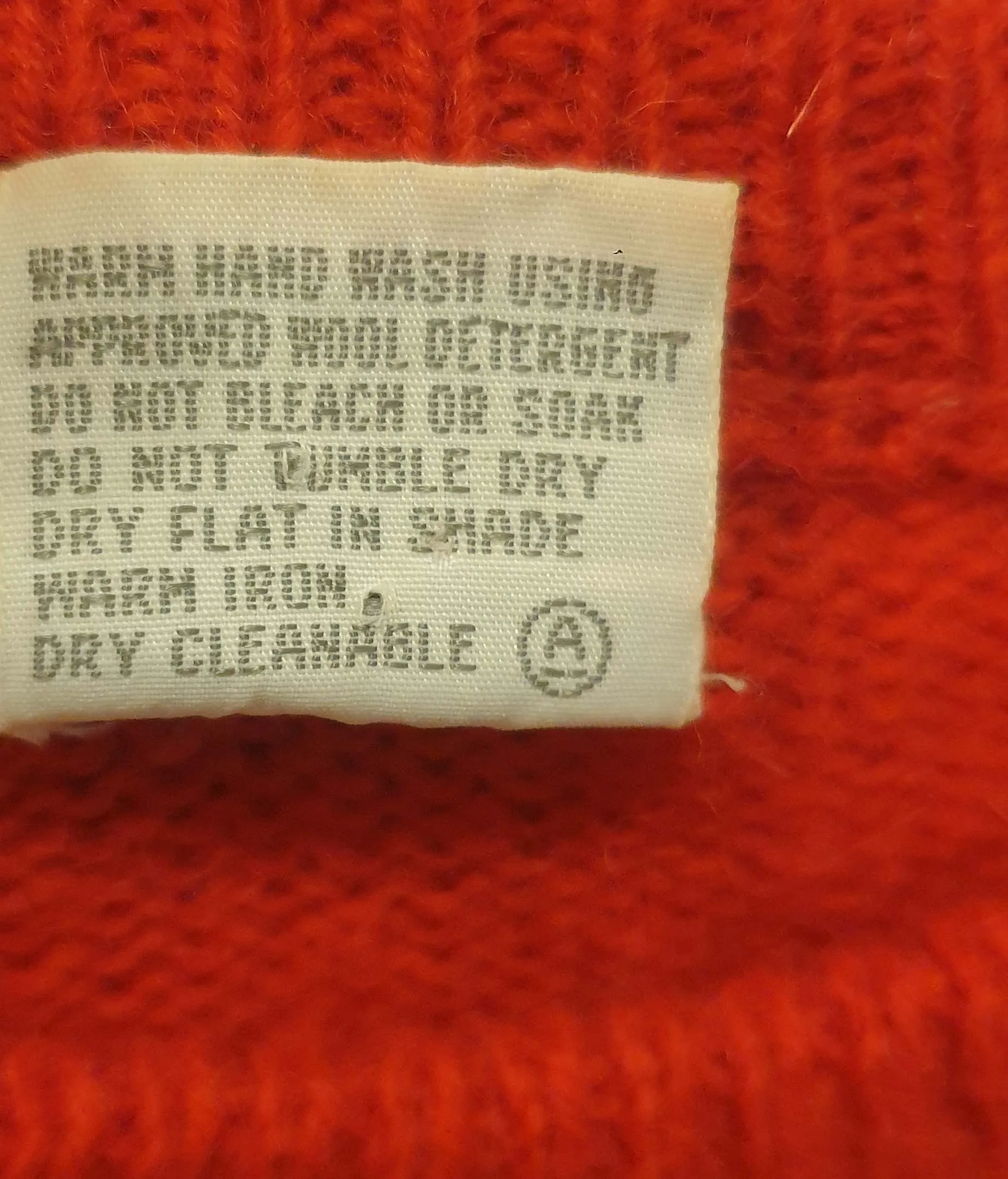 Regine vintage 100% shetland wool red knit jumper size 12 (best fits size 10)