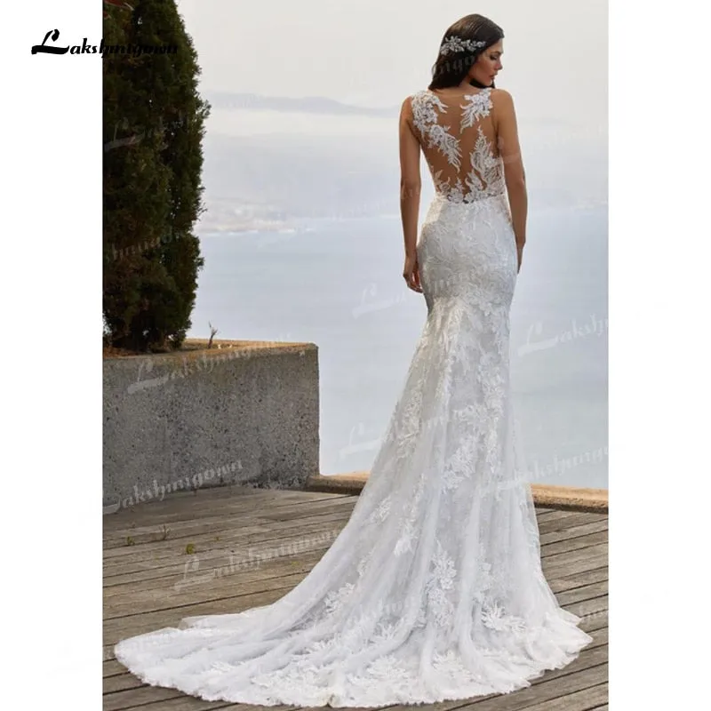 Roycebridal Charming Tulle & Soft Satin Mermaid Wedding Dresses V-Neck Sleeveless Illusion Lace Appliques Chapel Train Bride Gowns Trouwjurk