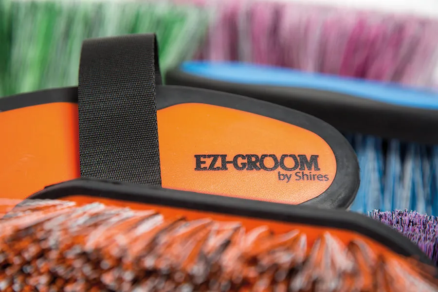 Shires Ezi-Groom Small Body Brush