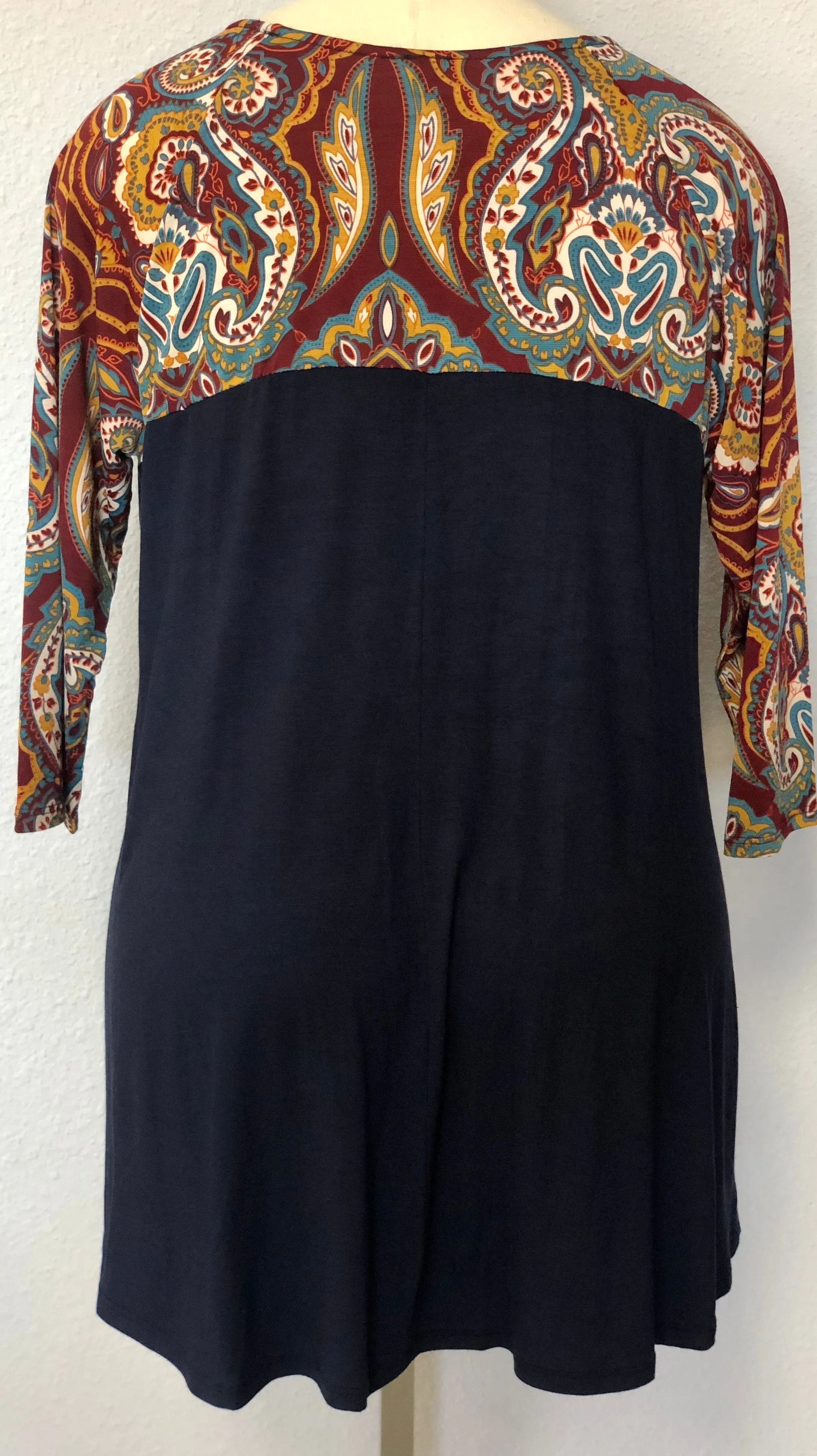 SOLID PRINT CONTRAST TOP