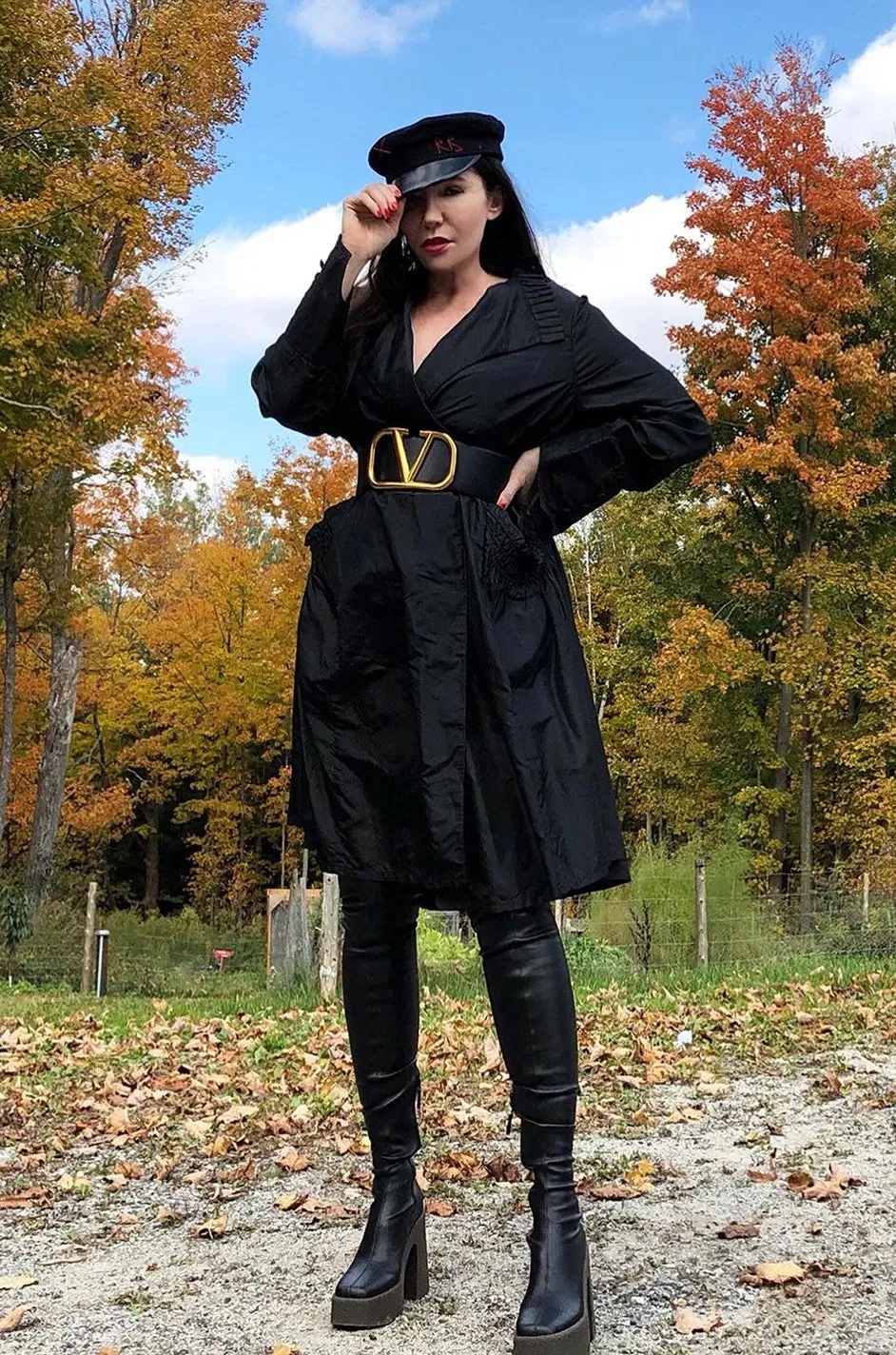 Teens or 1920s Ballas Hess Black Silk Jacket w Gorgeous Pockets & Sleeves