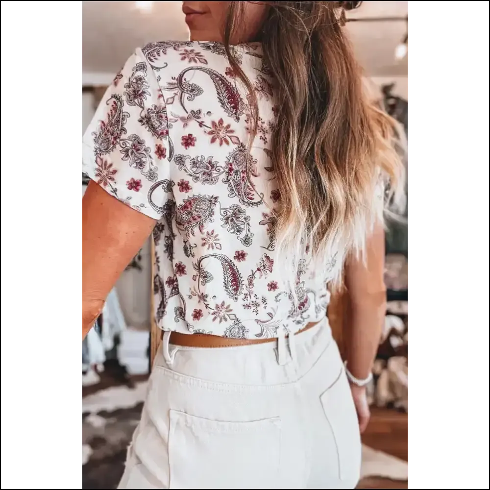 White Bohemian Paisley Tee: Paisleylicious ! needful Things