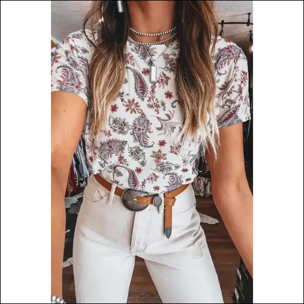 White Bohemian Paisley Tee: Paisleylicious ! needful Things